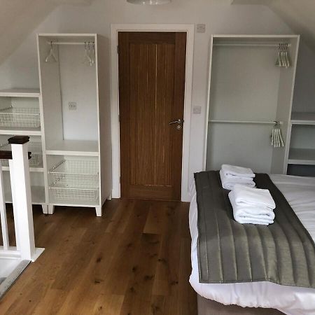 Hamilton Arms Suites Мидхерст Номер фото