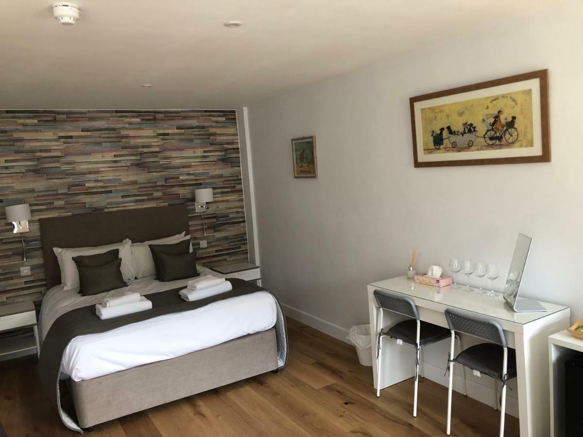 Hamilton Arms Suites Мидхерст Номер фото